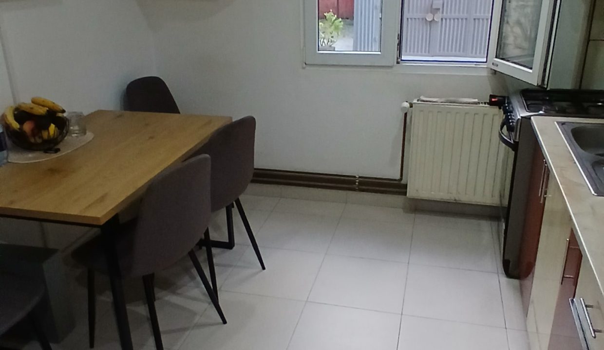 Apartament 3 camere Aleea Liliacului (3)